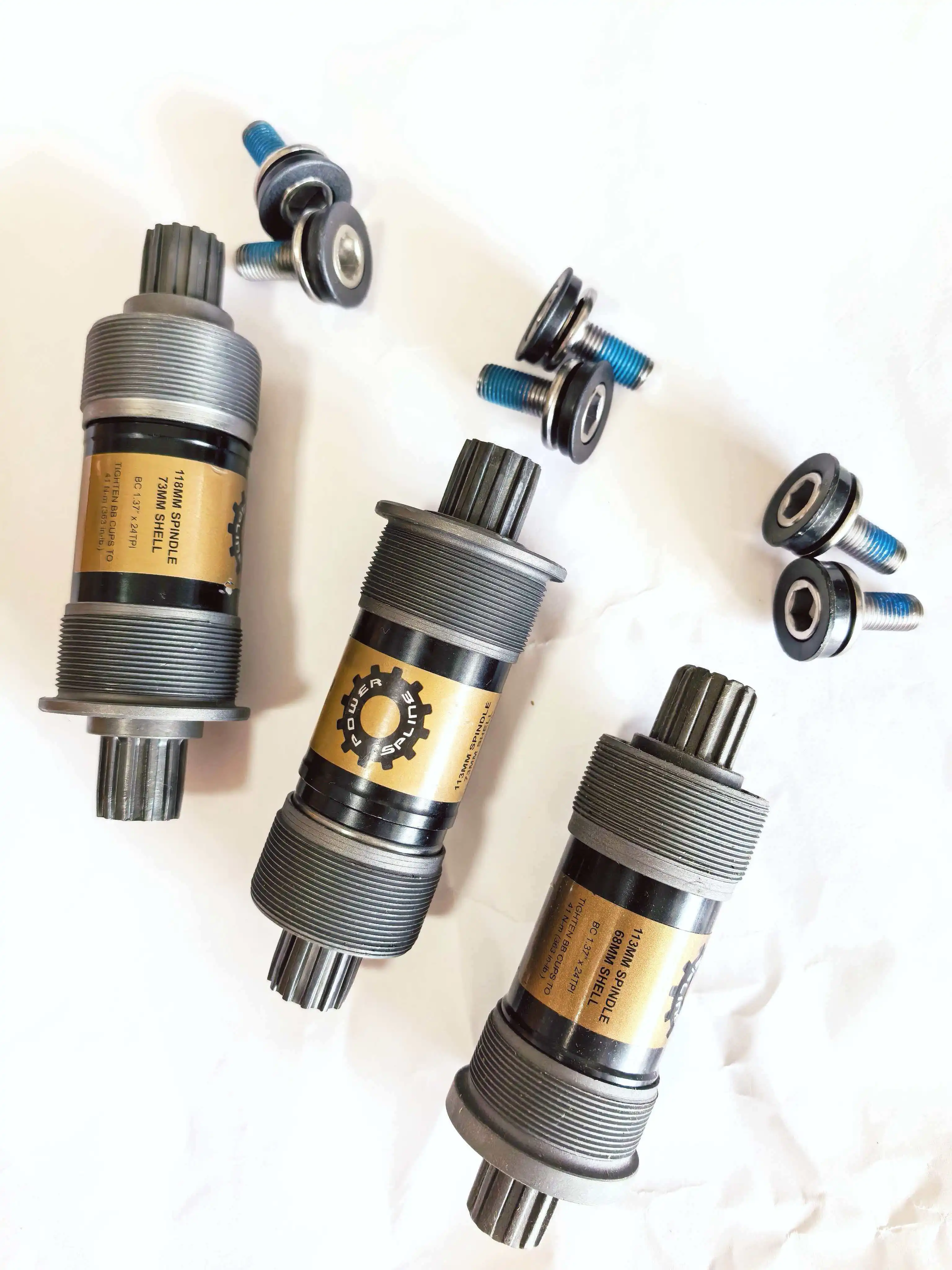 TruVativ Power Spline BSA Bottom Bracket 113mm 118mm Spindle MTB bicycle BB 68mm 73mm
TruVativ Power Spline BSA Bottom Bracket 113mm 118mm Spindle MTB bicycle BB 68mm 73mm