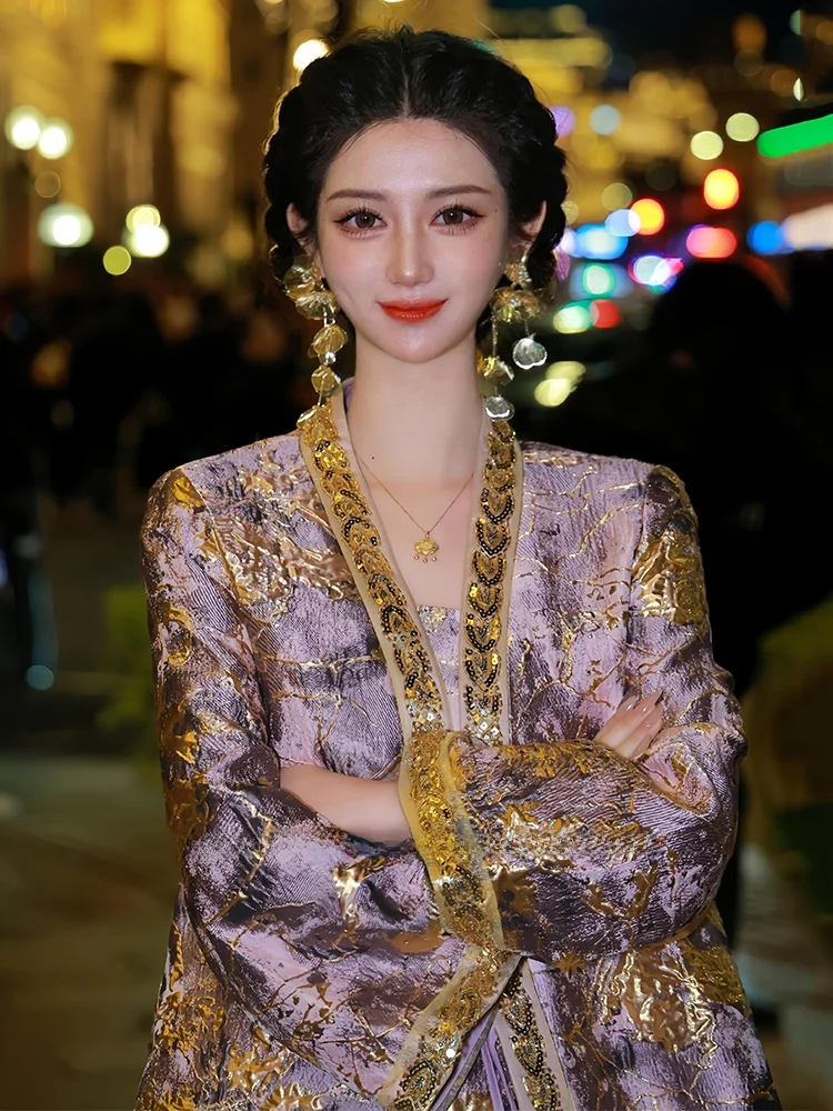 New Chinese Style Embroidered Set Women's High End Elegant Lady Atmosphere National Style Jacket Strap Top Half Skirt Three P...
New Chinese Style Embroidered Set Women's High End Elegant Lady Atmosphere National Style Jacket Strap Top Half Skirt Three P...