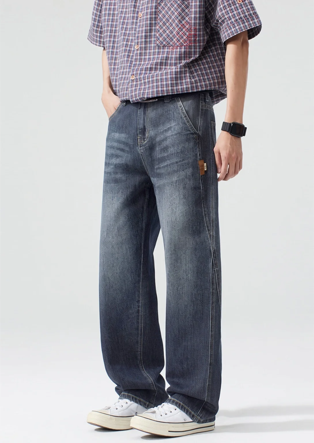 Men's loose wide leg non elastic jeans, retro washed and worn straight leg pants, versatile all season casual pants
Men's loose wide leg non elastic jeans, retro washed and worn straight leg pants, versatile all season casual pants
