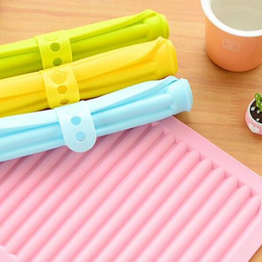 Silicone Dish Mat Heat Insulation Placemat Anti Slip Bowl Pot Mat Table Protector For Home Kitchen Use (Random Color) 
Silicone Dish Mat Heat Insulation Placemat Anti Slip Bowl Pot Mat Table Protector For Home Kitchen Use (Random Color)