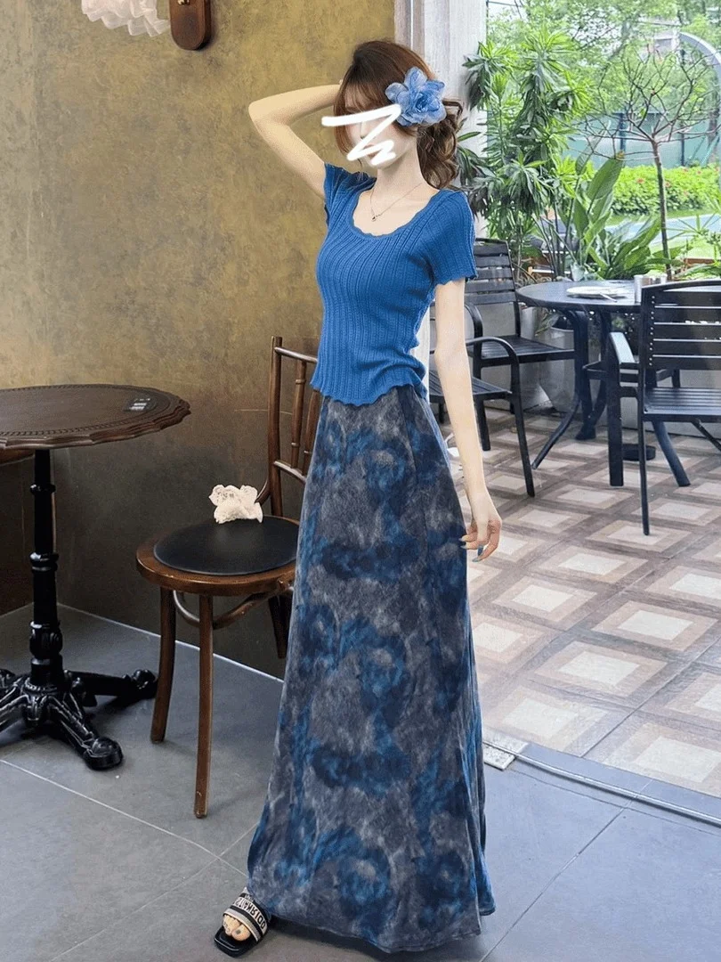Blue Lace Short Sleeve Women's Top And Fish Tail Skirt Two Piece Set Summer Slim Fit Fashionable Casual Wear round Neck Knitwear
Blue Lace Short Sleeve Women's Top And Fish Tail Skirt Two Piece Set Summer Slim Fit Fashionable Casual Wear round Neck Knitwear