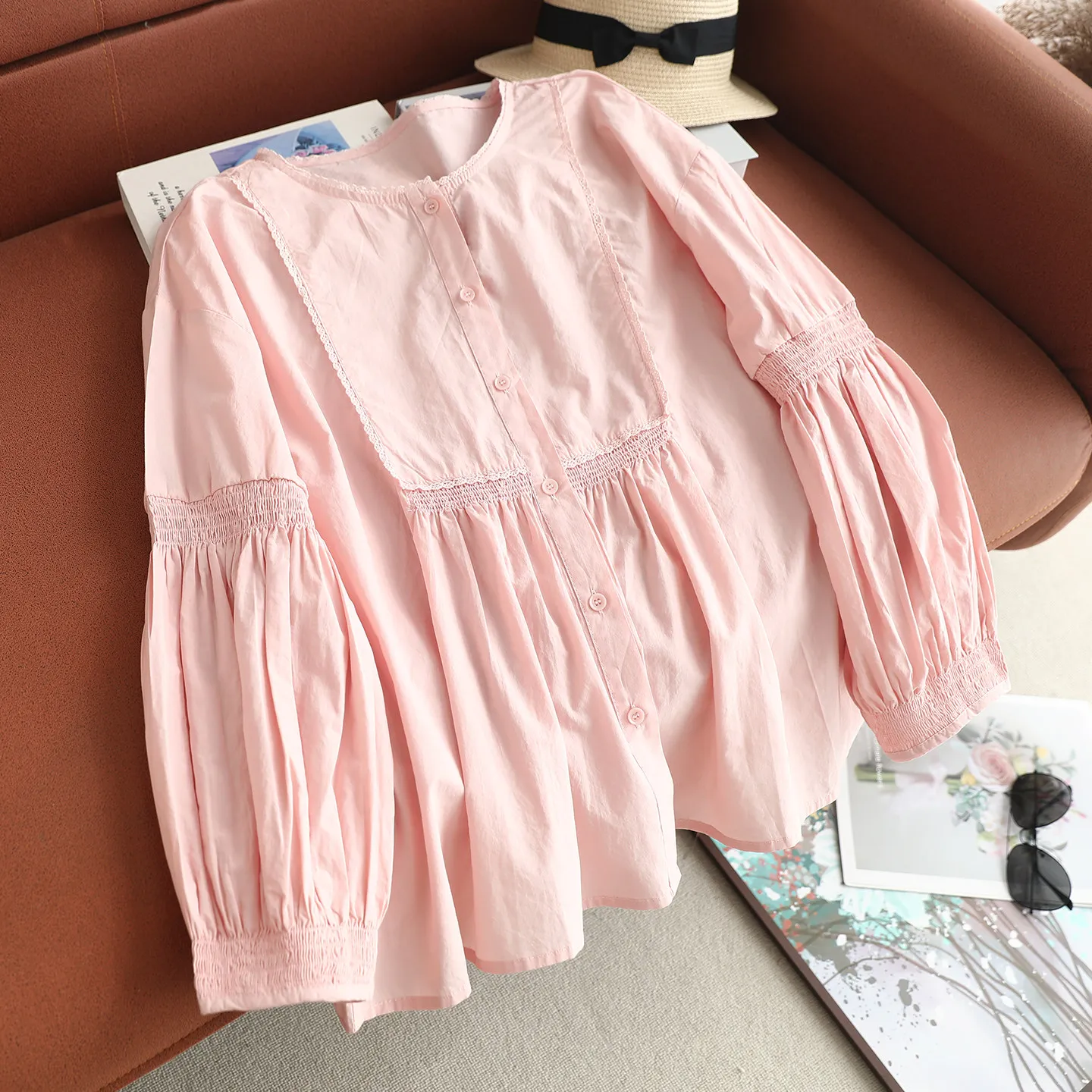 Японские хлопковые рубашки в стиле Mori Girl, однотонные, женские, весна-лето, с круглым вырезом, длинным рукавом, повседневные, свободные, элегантные блузки-топы
Японские хлопковые рубашки в стиле Mori Girl, однотонные, женские, весна-лето, с круглым вырезом, длинным рукавом, повседневные, свободные, элегантные блузки-топы