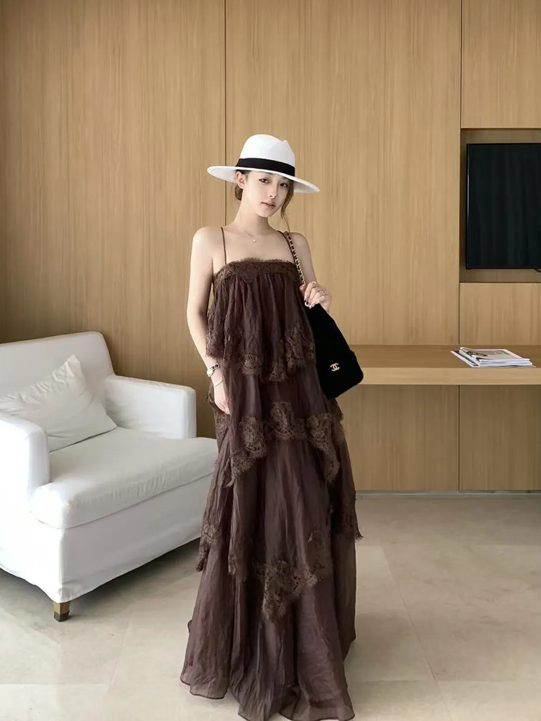 Elegant Lace Backless Strap Dress Women's Spring 2026 New High Waist Long A-Line Skirt Style Breathable Comfortable Skin-Frie...
Elegant Lace Backless Strap Dress Women's Spring 2026 New High Waist Long A-Line Skirt Style Breathable Comfortable Skin-Frie...