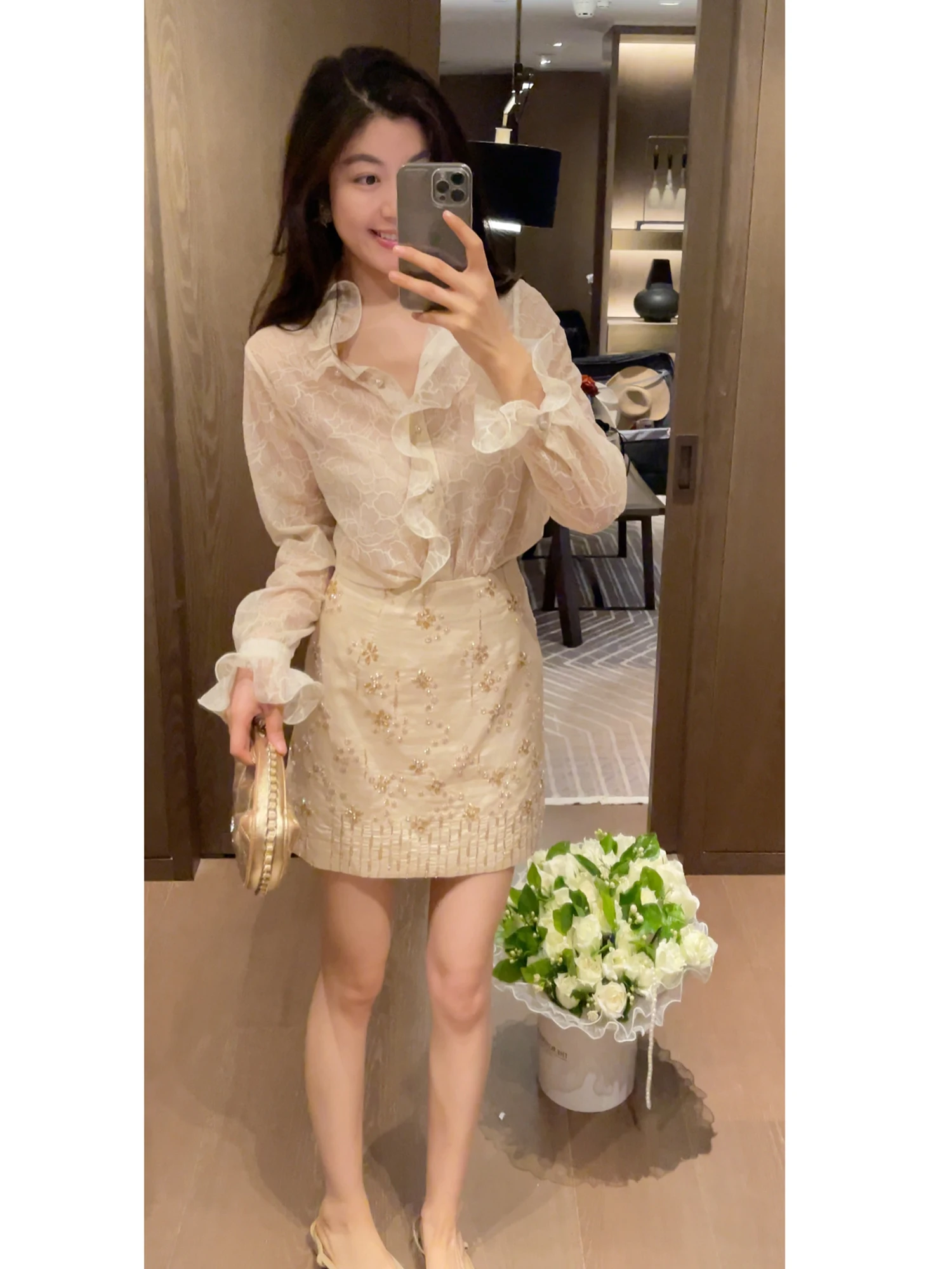 NCOU Spring 2026 Women's Long Sleeve Embroidered Stand Collar Shirt Lace Trim Design Sensation Micro Translucent Top
NCOU Spring 2026 Women's Long Sleeve Embroidered Stand Collar Shirt Lace Trim Design Sensation Micro Translucent Top