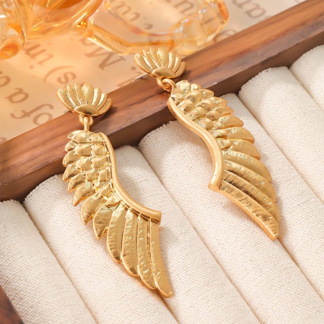 Vintage Vintage Premium Symmetrical Alloy Earrings Niche Design Heavy Industry Quality Premium Stud Earrings
Vintage Vintage Premium Symmetrical Alloy Earrings Niche Design Heavy Industry Quality Premium Stud Earrings