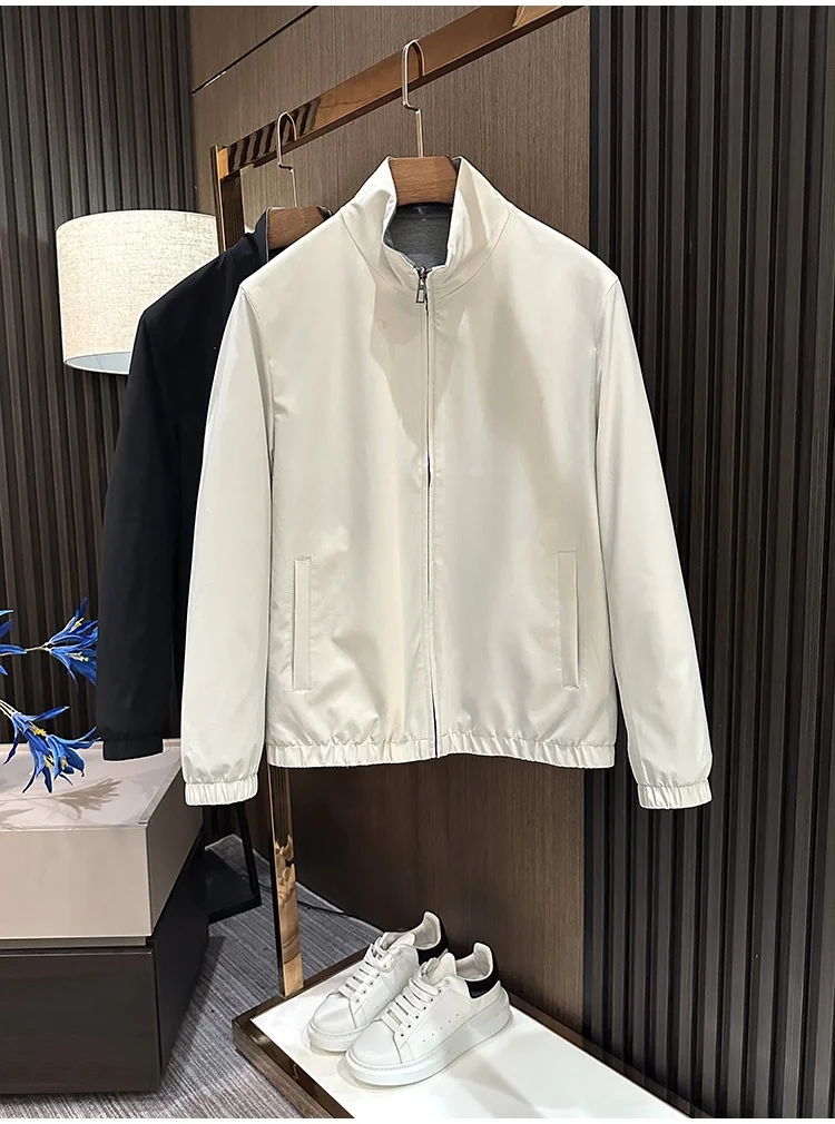 A light luxury and elegant waterproof leather film craft men's double-sided wool stand-up collar business jacket
A light luxury and elegant waterproof leather film craft men's double-sided wool stand-up collar business jacket