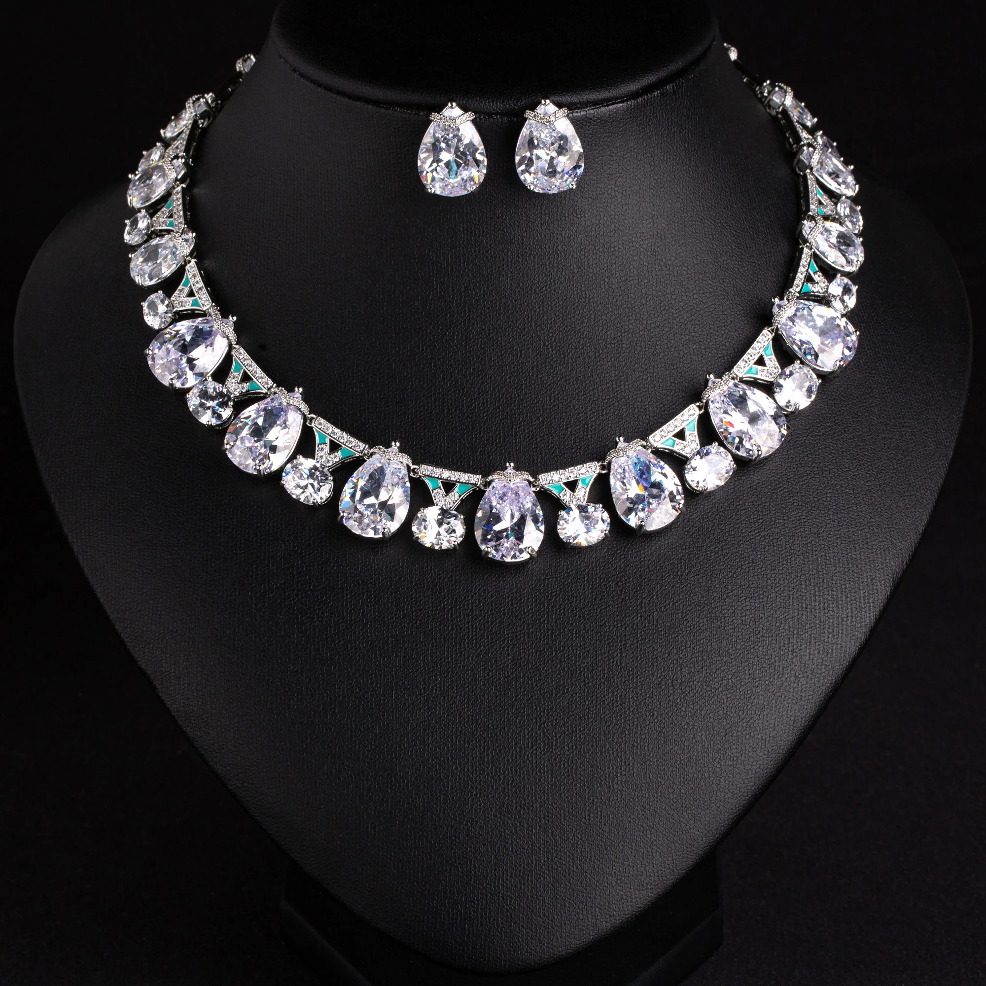 Light Luxury New Heartbeat Shiny Color Droplet Necklace Earring Set Women's Jewelry Wedding Bridal Travel Daily Gift M-1073
Light Luxury New Heartbeat Shiny Color Droplet Necklace Earring Set Women's Jewelry Wedding Bridal Travel Daily Gift M-1073