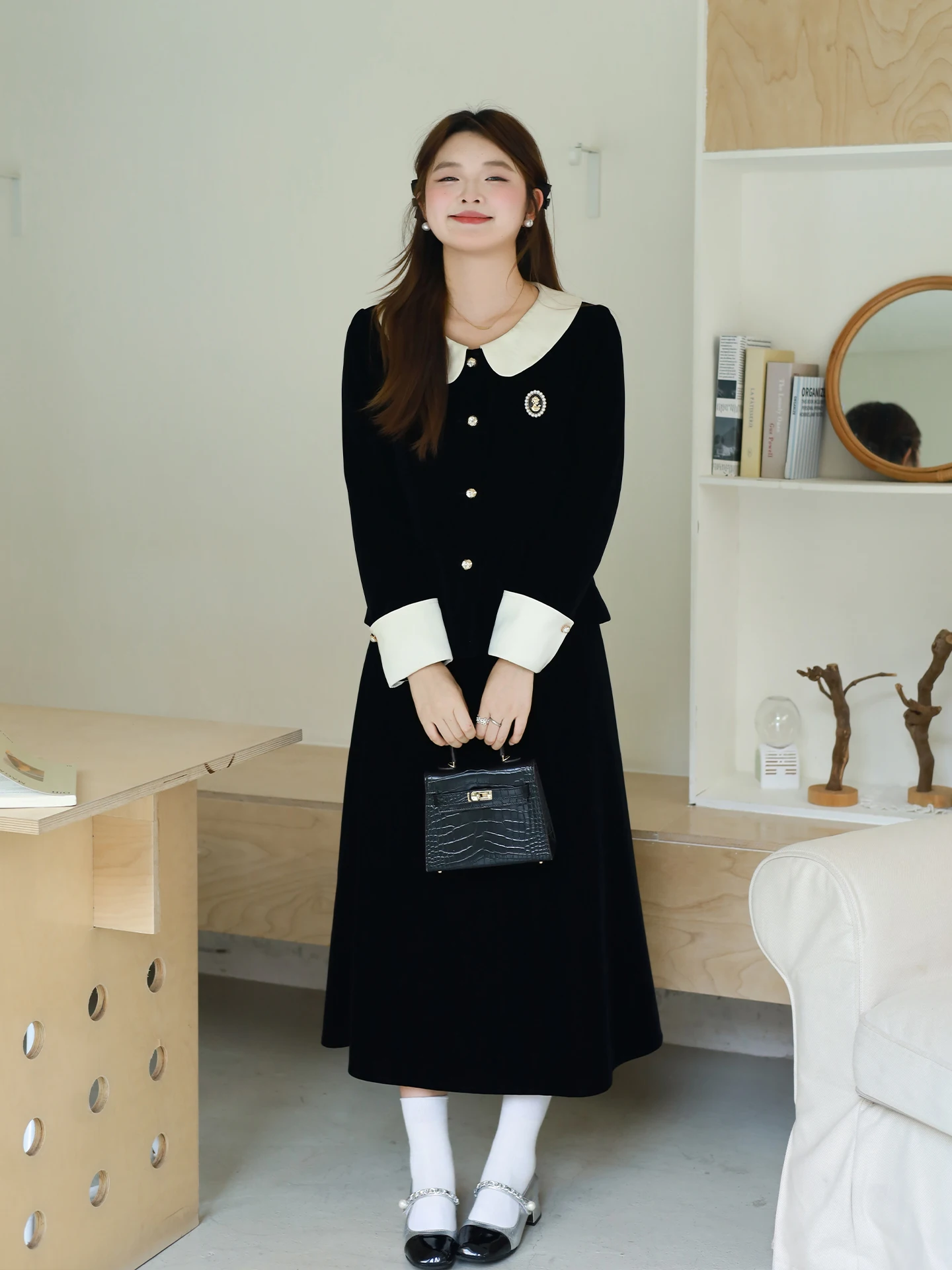 Бархатный комплект одежды больших размеров DM00, милый зимний модный кукольный воротник, утягивающая верхняя одежда Quali для женщин больших размеров
Бархатный комплект одежды больших размеров DM00, милый зимний модный кукольный воротник, утягивающая верхняя одежда Quali для женщин больших размеров