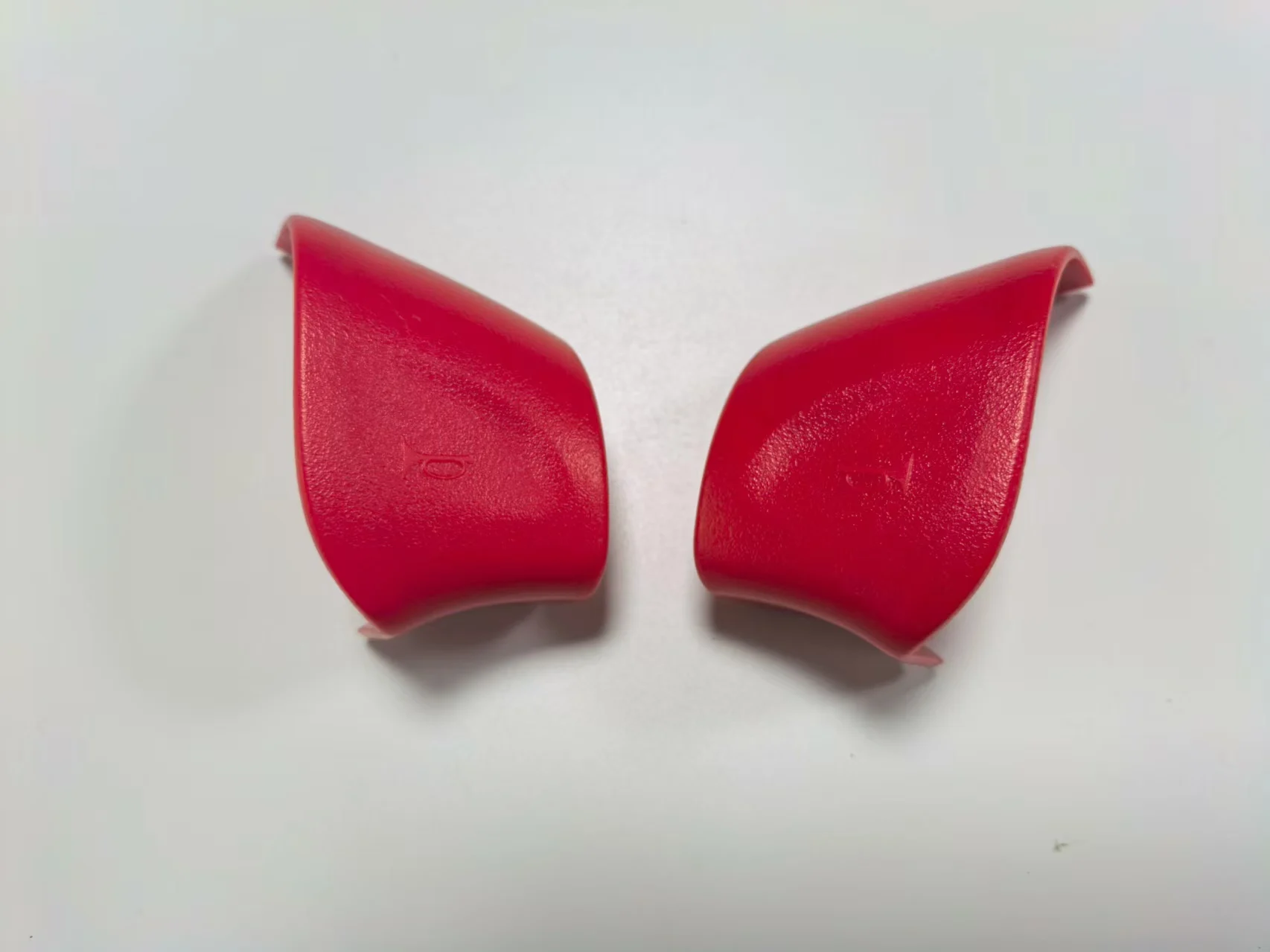 1 PAIR Steering Wheel Horn Replacement Cap Cover FOR VW Golf MK3 / VW Jetta MK3-- Sturdy Accessory
1 PAIR Steering Wheel Horn Replacement Cap Cover FOR VW Golf MK3 / VW Jetta MK3-- Sturdy Accessory