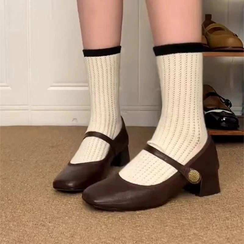 Chic 2026 Spring New Arrival Retro Mary Jane Shoes Women Soft Leather Block Heel Square Toe Low Cut
Chic 2026 Spring New Arrival Retro Mary Jane Shoes Women Soft Leather Block Heel Square Toe Low Cut