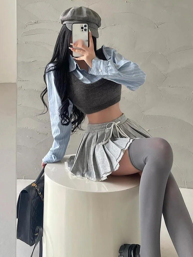 Preppy Style Single Breasted Long Sleeve Sleeved Button Up Designer Collared Shirt Women Short Knitted Tank Top White Blouse
Preppy Style Single Breasted Long Sleeve Sleeved Button Up Designer Collared Shirt Women Short Knitted Tank Top White Blouse