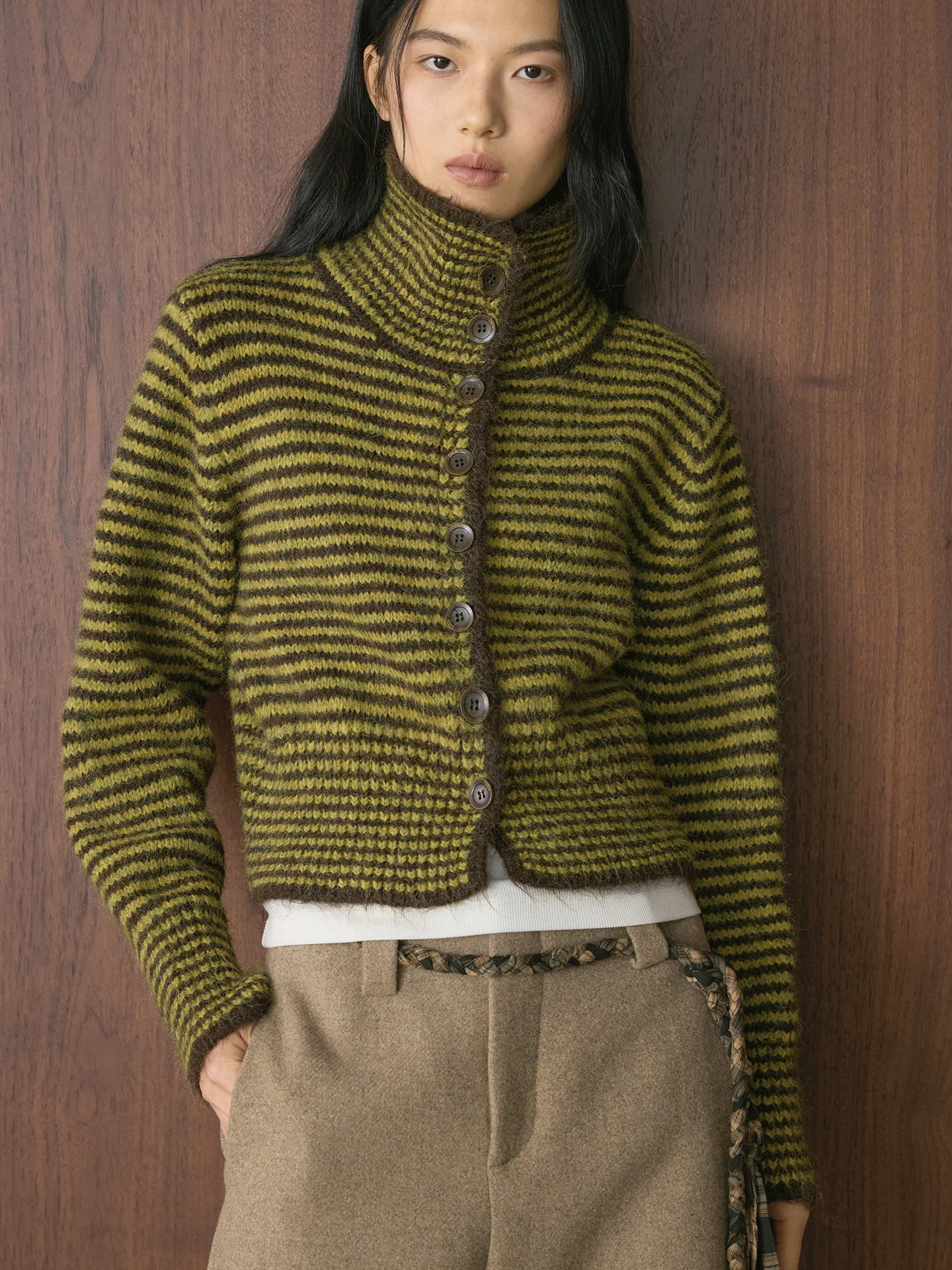 Winter new Korean retro striped high neck short knitted wool sweater warm casual top for women
Winter new Korean retro striped high neck short knitted wool sweater warm casual top for women