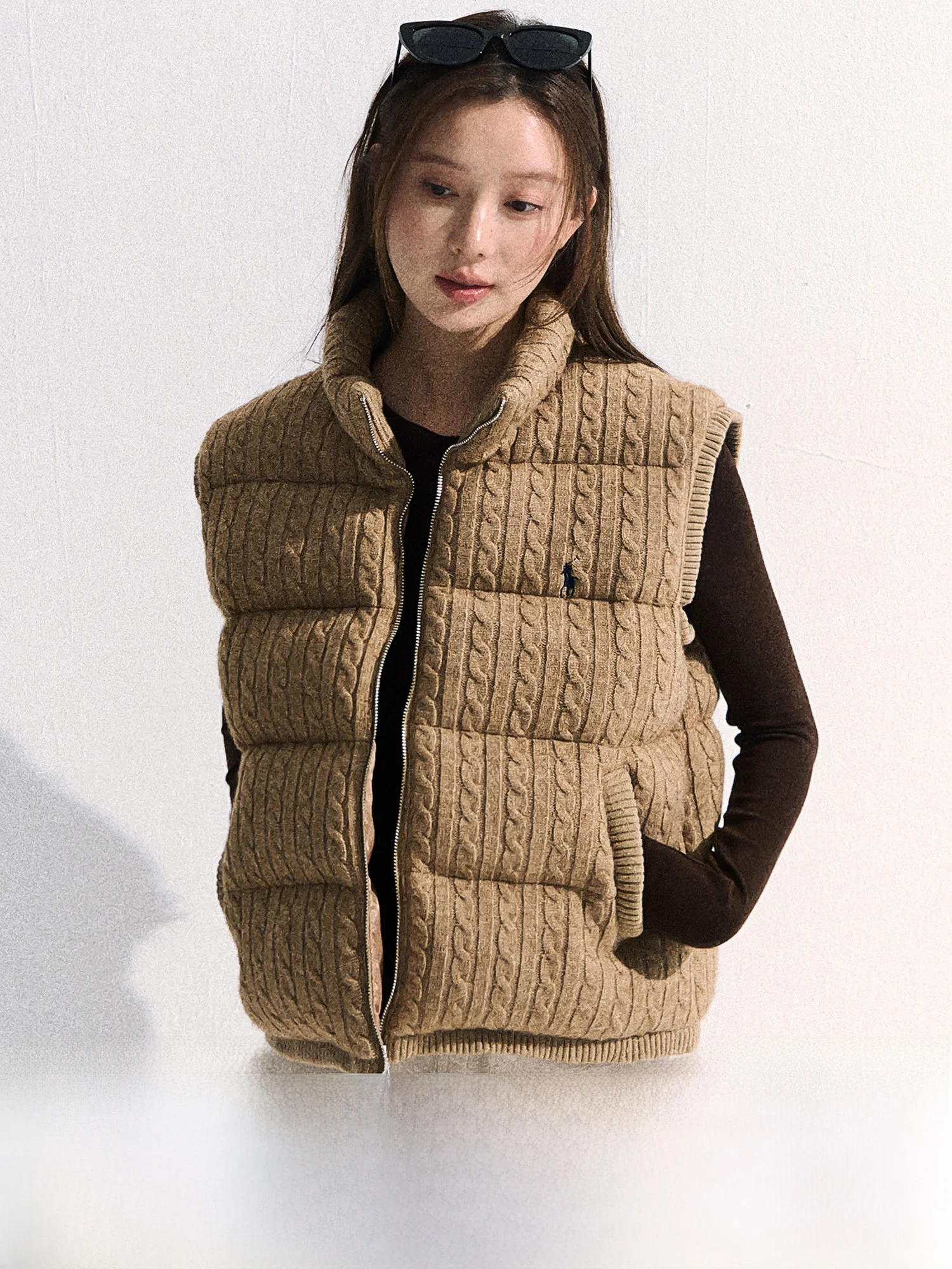 Warmth Embroidered down Vest Women's Faionable Commute Sle Outerwear Thiened Zipper Closure Color Chinese Production
Warmth Embroidered down Vest Women's Faionable Commute Sle Outerwear Thiened Zipper Closure Color Chinese Production