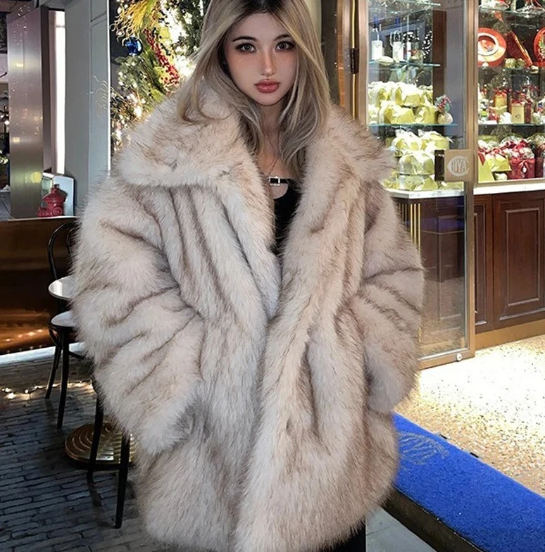 Women Autumn Winter Street Fashion Medium long Fluffy dyed pointy fox fur coat Large lapel High Quality Brand Faux Fur Jacket
Women Autumn Winter Street Fashion Medium long Fluffy dyed pointy fox fur coat Large lapel High Quality Brand Faux Fur Jacket