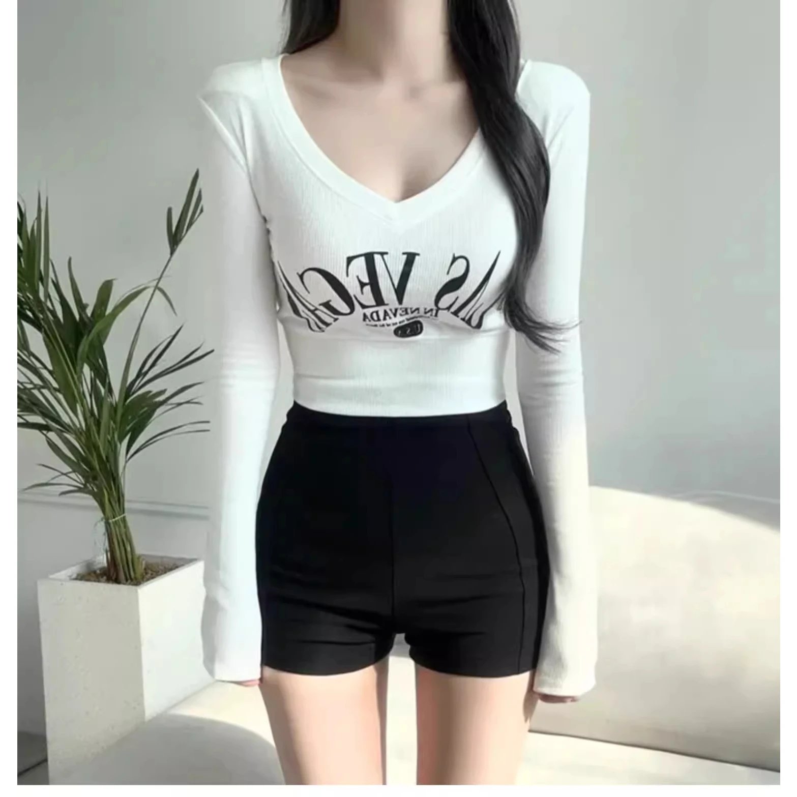 Женские летние модные сексуальные облегающие эластичные шорты с высокой талией для похудения, прямые брюки из полиэфирного волокна
Женские летние модные сексуальные облегающие эластичные шорты с высокой талией для похудения, прямые брюки из полиэфирного волокна