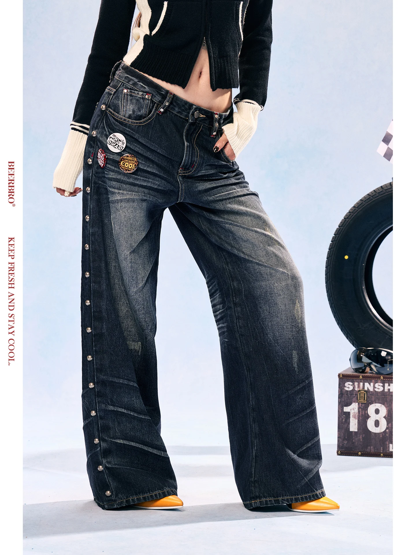 BeerBro Vintage Straight Leg Cotton Jeans Street Style Collision Nail Badge Women's Comfortable Breathable Low Waist Jeans
BeerBro Vintage Straight Leg Cotton Jeans Street Style Collision Nail Badge Women's Comfortable Breathable Low Waist Jeans