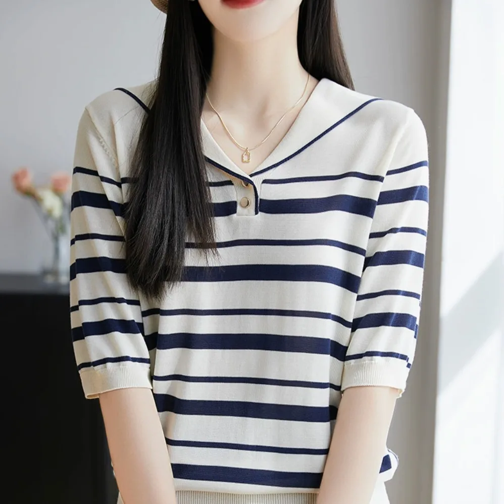 Женская трикотажная футболка South Oil Large Brand из тонкого ледяного шелка с коротким рукавом, черно-белыми полосками, для прохладного летнего сезона
Женская трикотажная футболка South Oil Large Brand из тонкого ледяного шелка с коротким рукавом, черно-белыми полосками, для прохладного летнего сезона