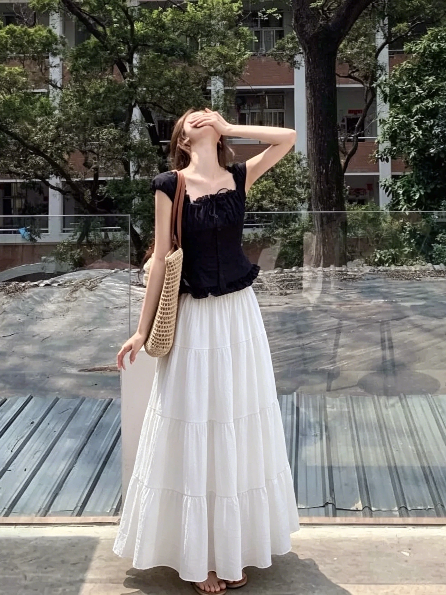 White Chiffon Pleated Long Skirt Women's Summer New Small Size Thin Elastic Waist A-Line Umbrella Skirt Casual Half-length Skirt
White Chiffon Pleated Long Skirt Women's Summer New Small Size Thin Elastic Waist A-Line Umbrella Skirt Casual Half-length Skirt