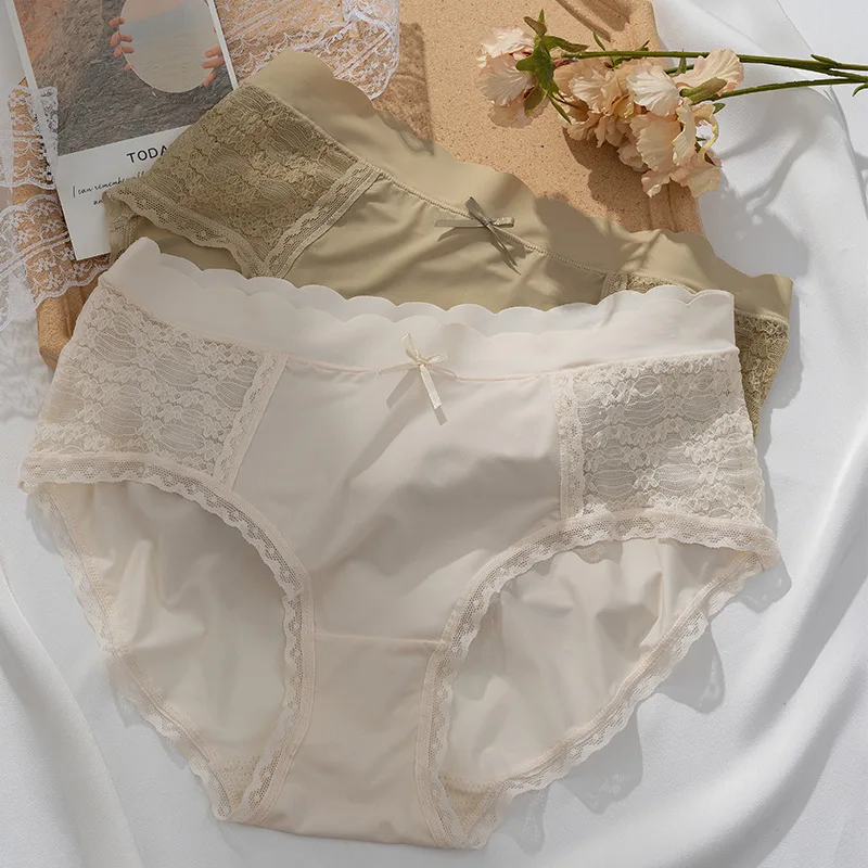 3 Pieces Sexy Mid-waist Jacquard Lace Underwear Quick Drying And Breathable Mulberry Silk Antibacterial Women's Triangle Panties
3 Pieces Sexy Mid-waist Jacquard Lace Underwear Quick Drying And Breathable Mulberry Silk Antibacterial Women's Triangle Panties