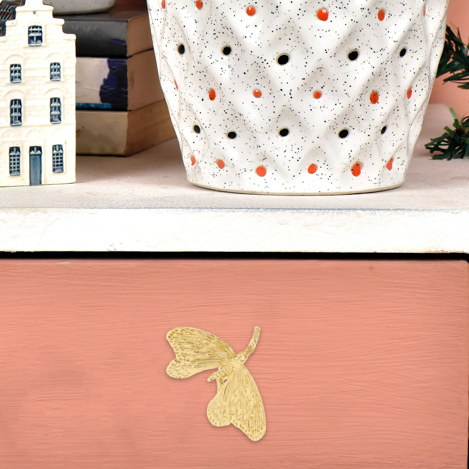 1pc Butterfly Shaped Brass Cabinet Knob Golden Decorative Drawer Handle for Kitchen Bathroom Furniture Metal Pulls Cupboard
1pc Butterfly Shaped Brass Cabinet Knob Golden Decorative Drawer Handle for Kitchen Bathroom Furniture Metal Pulls Cupboard