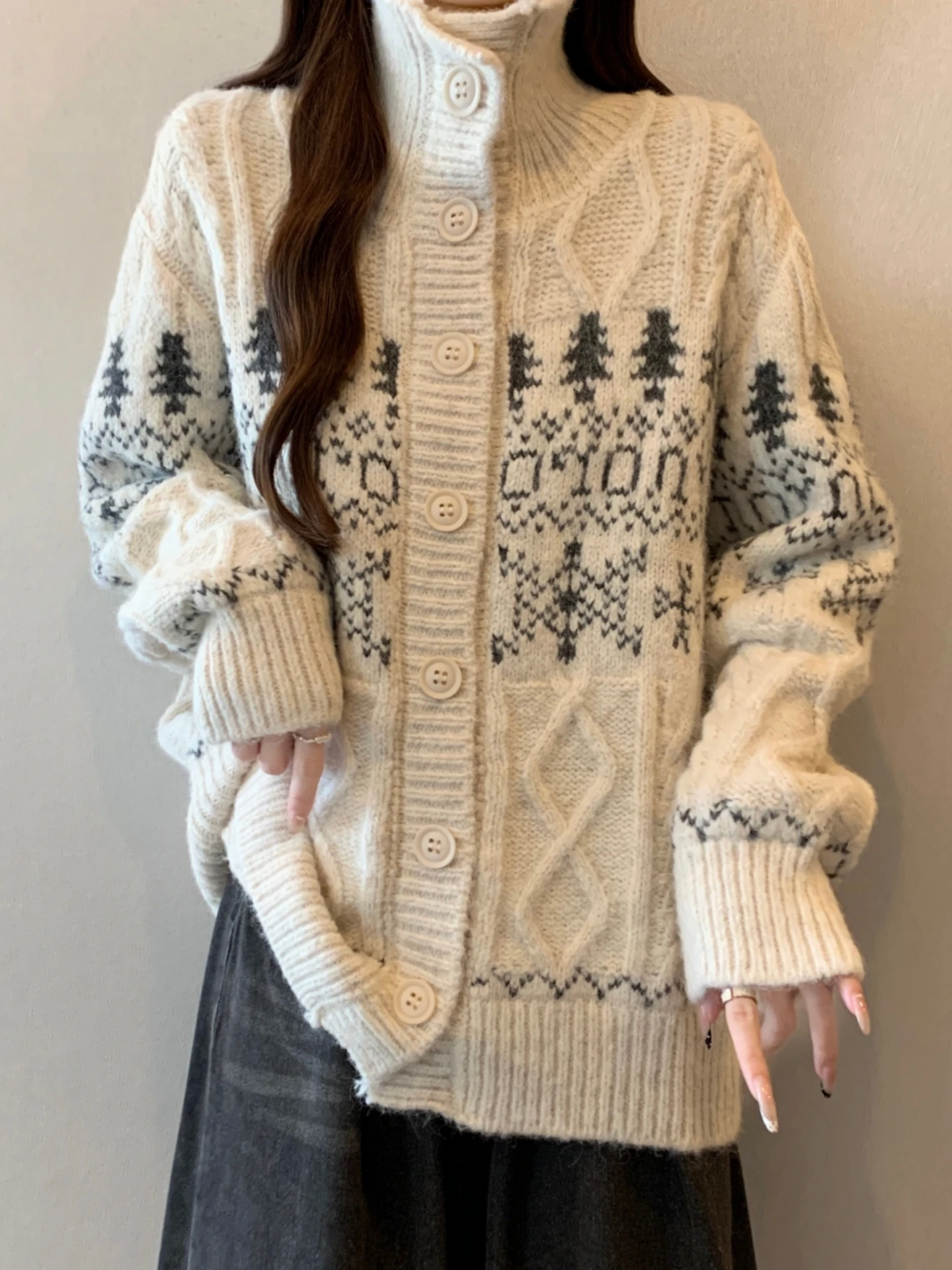 Women's High Collar Knitted Cardigan Sweater Outerwear Spring Autumn plus Size Flattering Vintage Floral Embroidery Top
Women's High Collar Knitted Cardigan Sweater Outerwear Spring Autumn plus Size Flattering Vintage Floral Embroidery Top