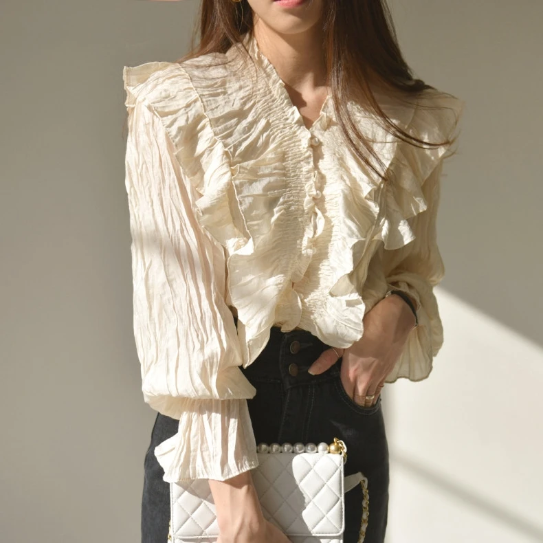 Korean French Style V Neck Blouse Elegant Pleated Ruffle Edge Soft Shirt Top for Women Spring Summer Fashion Trend
Korean French Style V Neck Blouse Elegant Pleated Ruffle Edge Soft Shirt Top for Women Spring Summer Fashion Trend