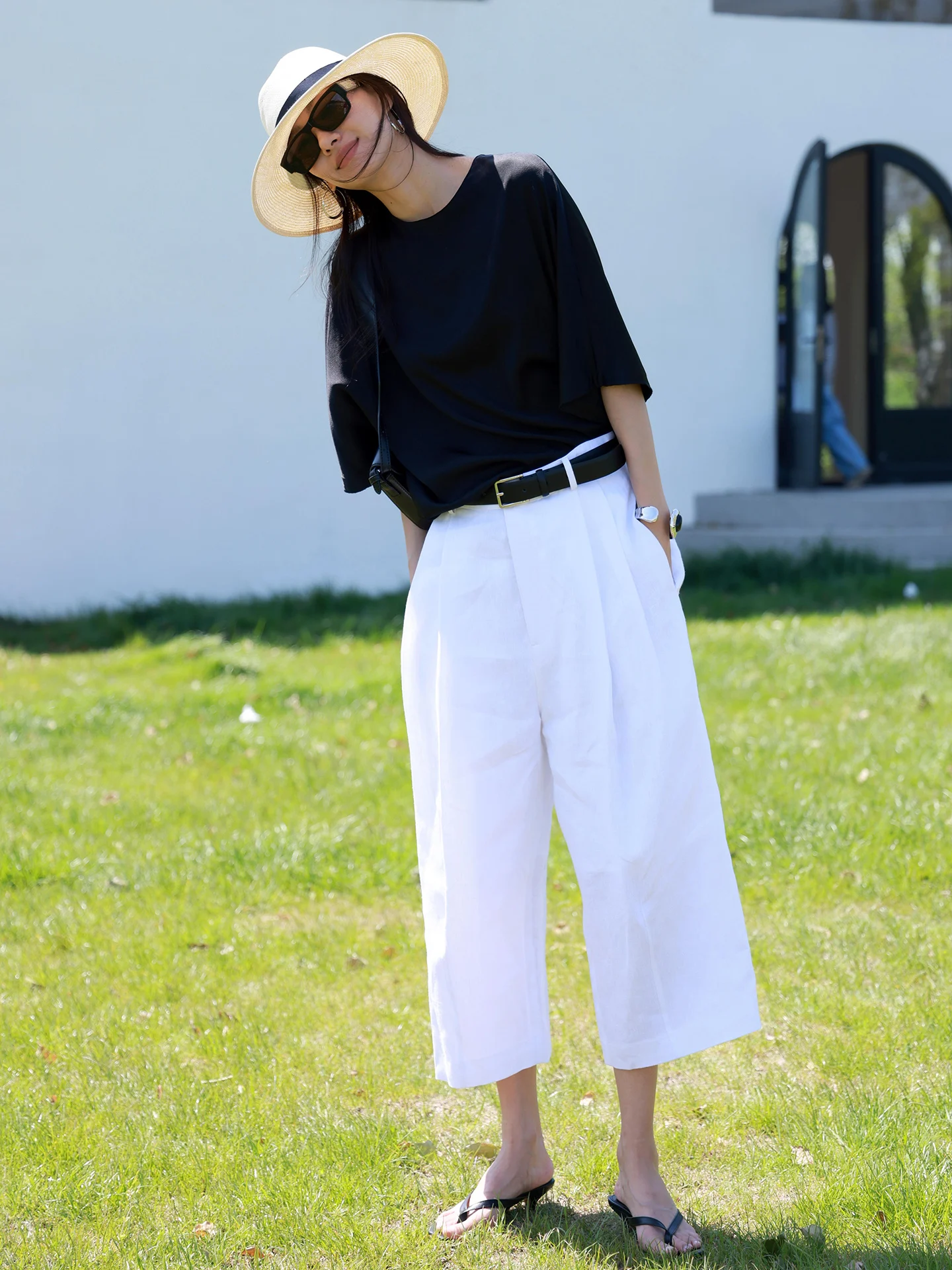 Летний комплект FANNIU: футболка из льна и свободные плиссированные брюки-палаццо (широкие штанины) для комфортного повседневного образа...
Летний комплект FANNIU: футболка из льна и свободные плиссированные брюки-палаццо (широкие штанины) для комфортного повседневного образа...