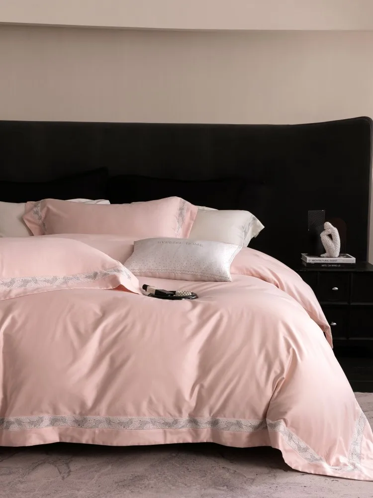 French Style Pink Bedding Set Luxury Embroidery Lace Edge 100% Cotton Duvet Cover Set Elegant King Queen Size Bedclothes 4Pcs
French Style Pink Bedding Set Luxury Embroidery Lace Edge 100% Cotton Duvet Cover Set Elegant King Queen Size Bedclothes 4Pcs