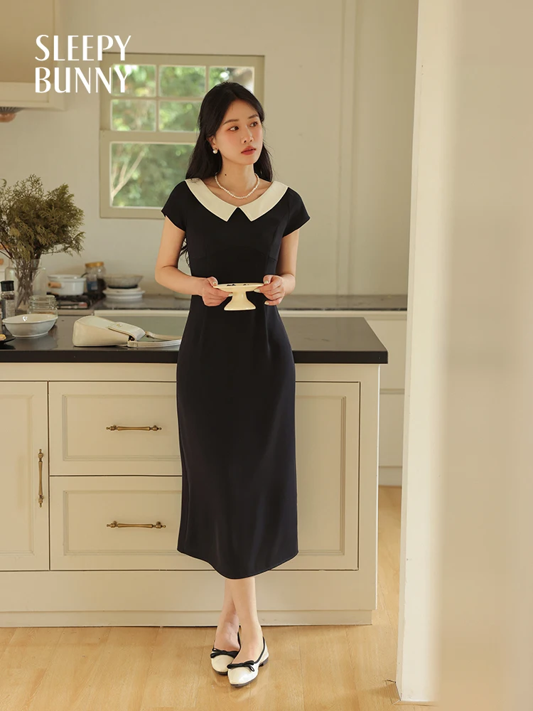 Hepburn Black Long Dress Women Summer Contrast Peter Pan Collar Short Sleeves Midi dress Chic Slim Fit Retro A-Line Design dress
Hepburn Black Long Dress Women Summer Contrast Peter Pan Collar Short Sleeves Midi dress Chic Slim Fit Retro A-Line Design dress