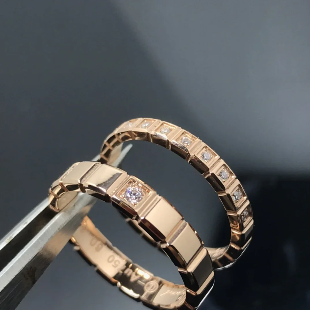 "Discover the Ultimate Accessory: Minimalist Rings That Blend Style with Comfort"
"Discover the Ultimate Accessory: Minimalist Rings That Blend Style with Comfort"