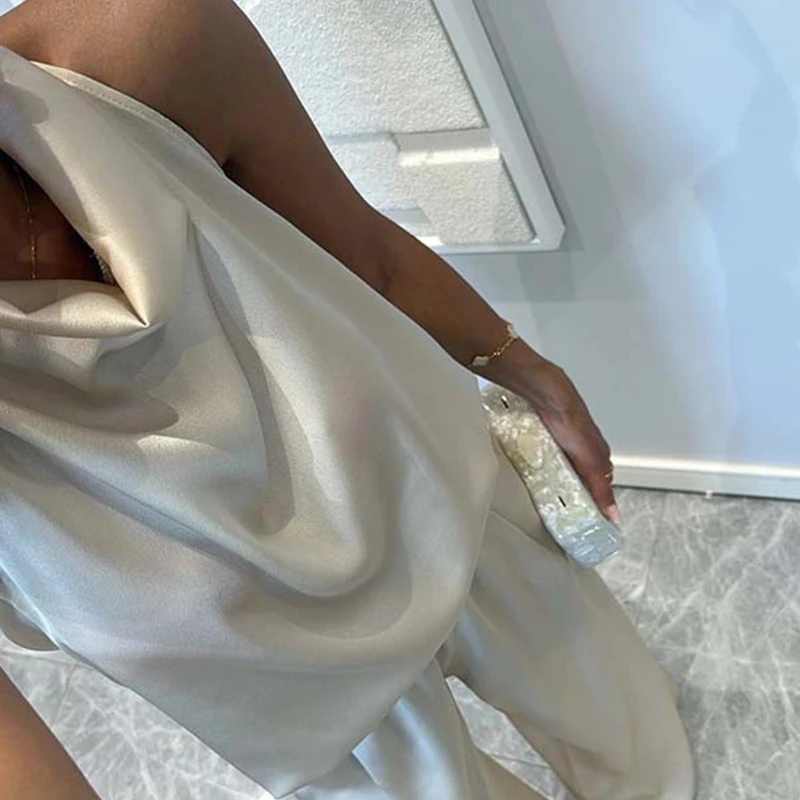 New 2025 Loose Pocket Long Pants Outfit Satin Hollowed Out Sleeveless Party Women Suit Elegant Temperament Summer Two Piece Set
New 2025 Loose Pocket Long Pants Outfit Satin Hollowed Out Sleeveless Party Women Suit Elegant Temperament Summer Two Piece Set