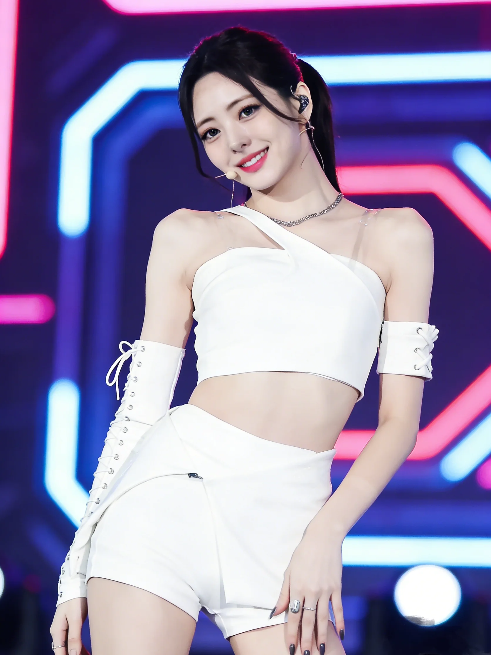 White Stage Performance Outfit Bar Girl Group ITZY Stage Set Jazz Strap Hot Girl Performance Costume Female Ensemble
White Stage Performance Outfit Bar Girl Group ITZY Stage Set Jazz Strap Hot Girl Performance Costume Female Ensemble