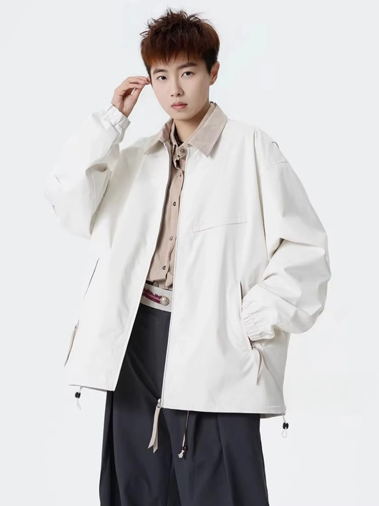 Loose Fit Men's Workwear Jaet een Collar American Retro Sle Spring Autumn Outerwear Waterproof Zipper Closure Casual Coat
Loose Fit Men's Workwear Jaet een Collar American Retro Sle Spring Autumn Outerwear Waterproof Zipper Closure Casual Coat
