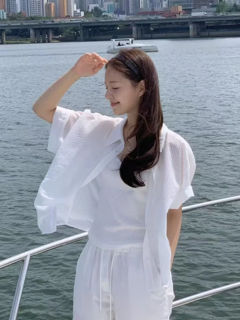 Blue ort Sve Women's irt Korean Lazy Sle Gentle Bubble Cloth Texture Striped Loose Top Casual Faion Summer irt
Blue ort Sve Women's irt Korean Lazy Sle Gentle Bubble Cloth Texture Striped Loose Top Casual Faion Summer irt