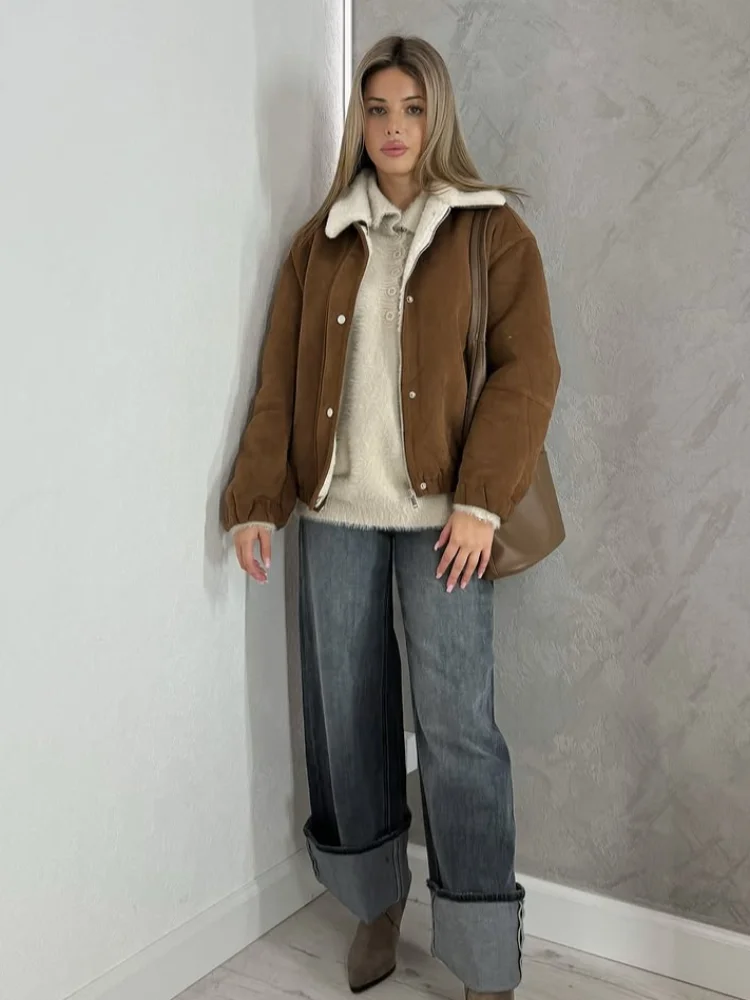 Винтажная женская короткая куртка из овчины с лацканами, коричневая ягненка, теплая и толстая молния, новый зимний женский уличный стиль
Винтажная женская короткая куртка из овчины с лацканами, коричневая ягненка, теплая и толстая молния, новый зимний женский уличный стиль