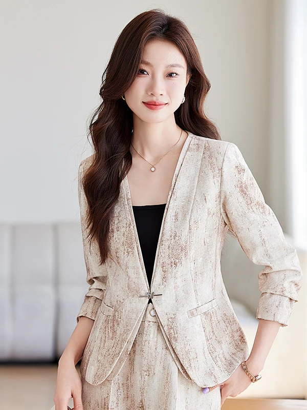 Elegant V-Neck Suit Set for Women Autumn 2025 New Arrival Lightweight Luxury Fashionable High Waist Pants And Blouse
Elegant V-Neck Suit Set for Women Autumn 2025 New Arrival Lightweight Luxury Fashionable High Waist Pants And Blouse