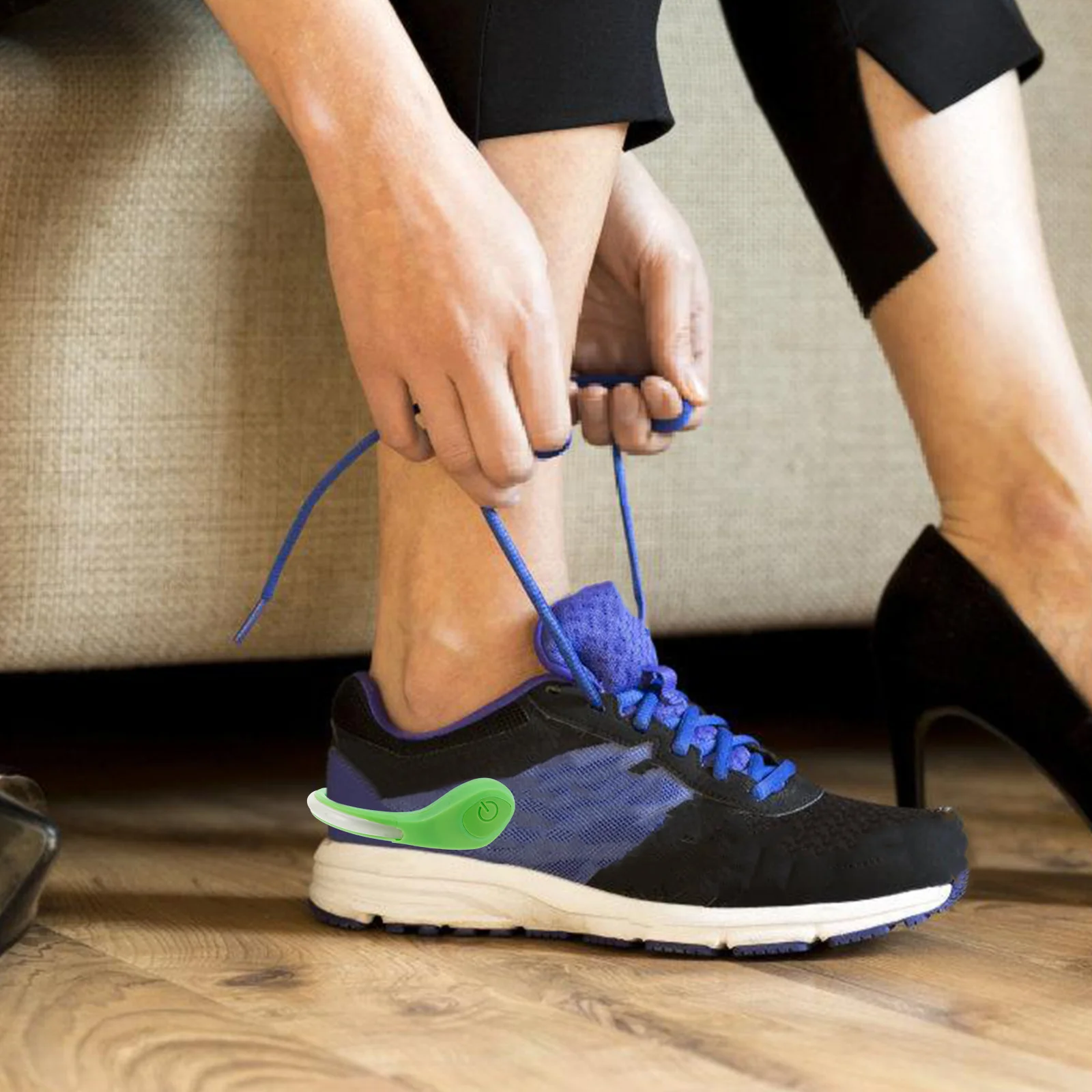 2Pcs LED Shoe Clip Lights Flashing Safety Clip Night Running Cycling Walking Gear High Brightness Reflective Light
2Pcs LED Shoe Clip Lights Flashing Safety Clip Night Running Cycling Walking Gear High Brightness Reflective Light