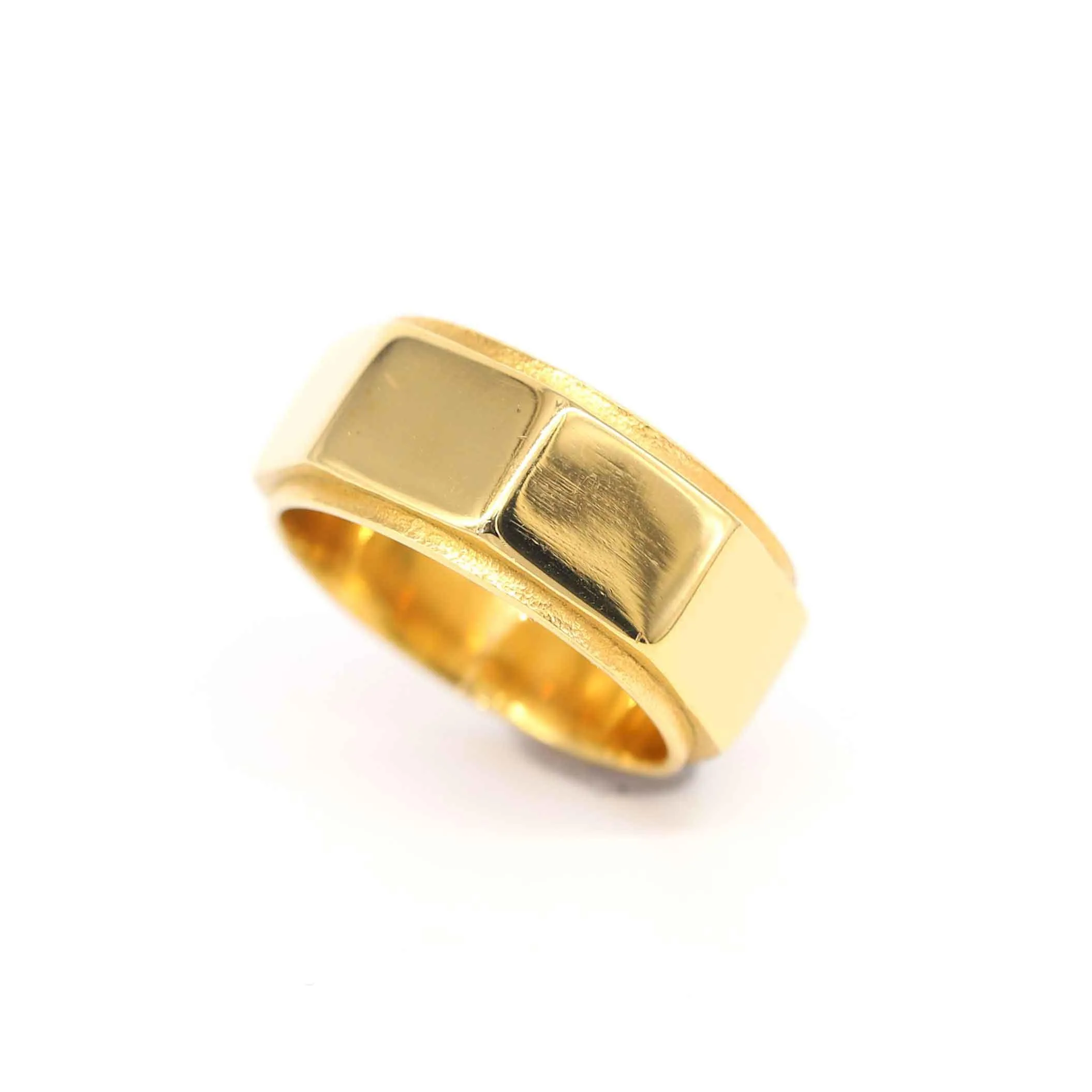 2022 Creative Fashion Stainless Steel Gold Plated Personality Hip Hop Wholesale Price Ring Special Meaning Boyfriend Gift
2022 Creative Fashion Stainless Steel Gold Plated Personality Hip Hop Wholesale Price Ring Special Meaning Boyfriend Gift