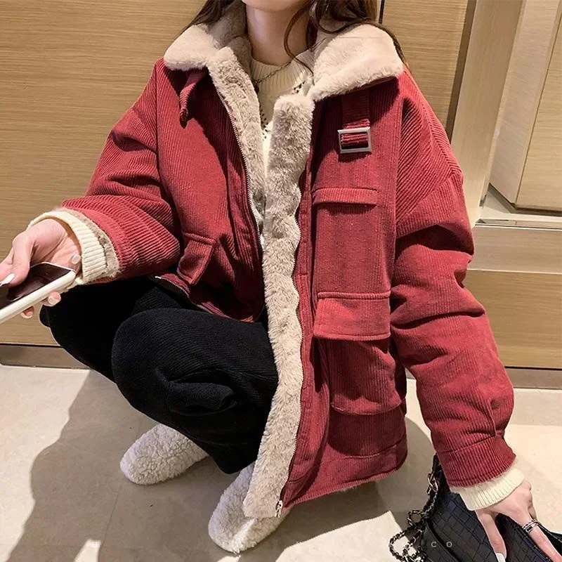 Women's Fleece Lining Zipper Lambswool Cotton Coat Autumn Winter Jacket Women Corduroy Parkas Loose Thicken Warm Short Coat C365
Women's Fleece Lining Zipper Lambswool Cotton Coat Autumn Winter Jacket Women Corduroy Parkas Loose Thicken Warm Short Coat C365