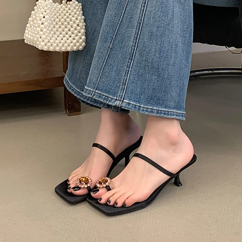 2026 New Women Shoes Luxury Rhinestones High Heeled Slippers for Woman Fashion Vacation Casual Shoe Designer Shoes Zapatos Mujer
2026 New Women Shoes Luxury Rhinestones High Heeled Slippers for Woman Fashion Vacation Casual Shoe Designer Shoes Zapatos Mujer