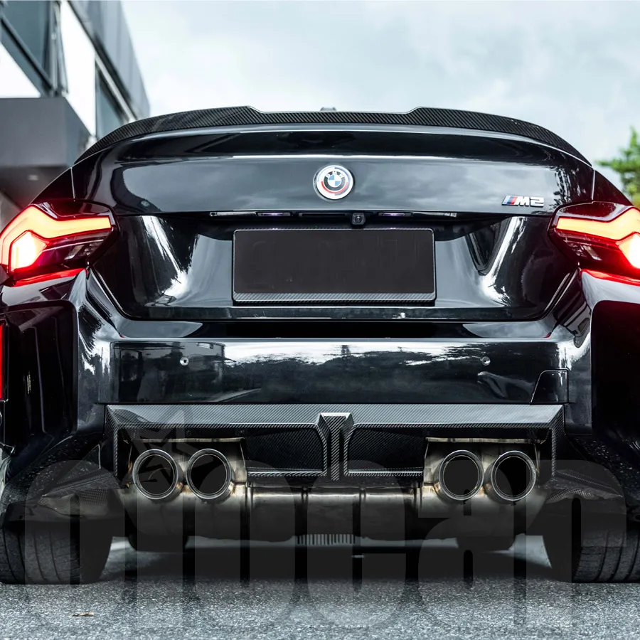 Oiomotors CS Style Pre-preg Сухой задний диффузор из углеродного волокна для BMW G87 M2 
Oiomotors CS Style Pre-preg Сухой задний диффузор из углеродного волокна для BMW G87 M2