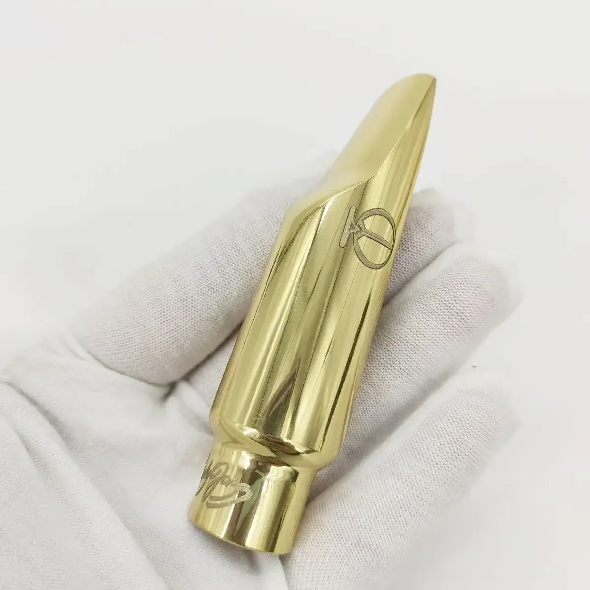 Jody Jazz Style Metal Saxophone Mouthpiece Eb Key Compatible for Alto Tenor Soprano Saxophone Musical Instrument Accessories
Jody Jazz Style Metal Saxophone Mouthpiece Eb Key Compatible for Alto Tenor Soprano Saxophone Musical Instrument Accessories