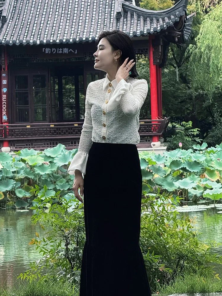 Ele Bla Velvet Fi Tail f Skirt Spring Autumn Sle Faionable Design Slimming High Waist Stand Fit Ladies Skirt
Ele Bla Velvet Fi Tail f Skirt Spring Autumn Sle Faionable Design Slimming High Waist Stand Fit Ladies Skirt