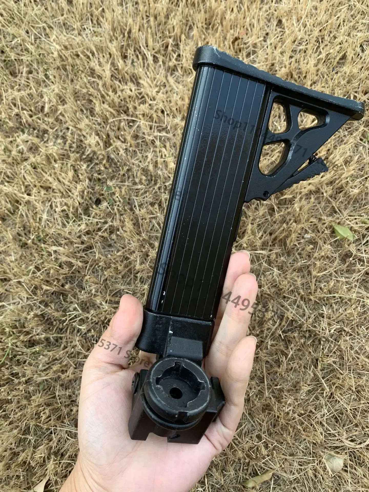 Metal Backrest Slingshot Folding Shoulder Rest Accessories If you need anything else, please contact customer service
Metal Backrest Slingshot Folding Shoulder Rest Accessories If you need anything else, please contact customer service