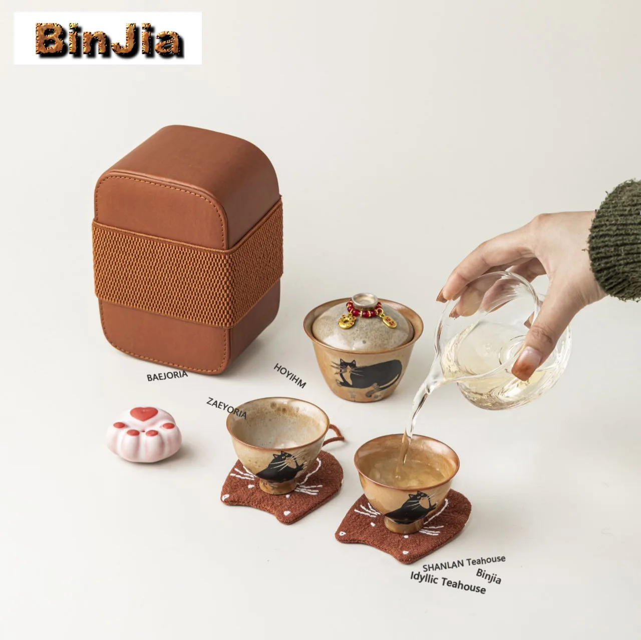 Shino Cat Travel Tea Set Kit Ancient 1 Pot 2 Cups Household Tea Maker Organizer Portable Outdoor Handbag Tea Services Supplies
Shino Cat Travel Tea Set Kit Ancient 1 Pot 2 Cups Household Tea Maker Organizer Portable Outdoor Handbag Tea Services Supplies