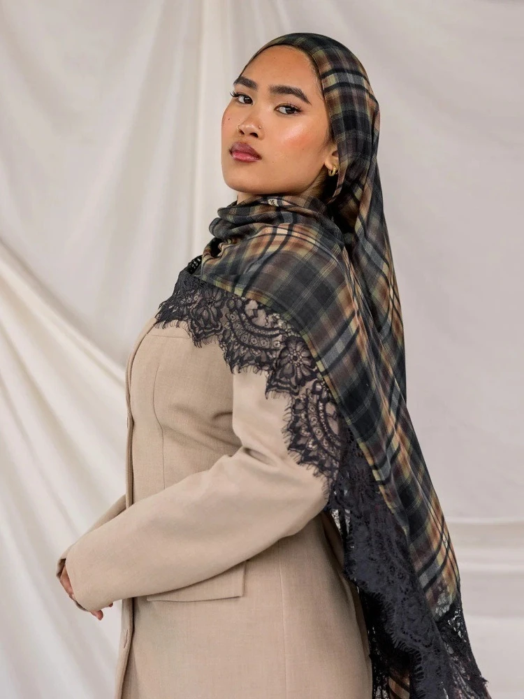 Premium Modal Plaid Printed Hijab Wide Edge Double Needle Long Towel Soft Breathable Thin Women's Bag Head Towel Lace Lace Scarf
Premium Modal Plaid Printed Hijab Wide Edge Double Needle Long Towel Soft Breathable Thin Women's Bag Head Towel Lace Lace Scarf