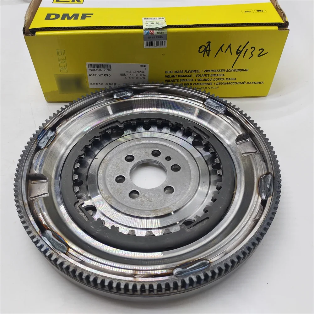 DQ200 OAM 0AM DSG 7 Speed Transmission Flywheel 6 holes 129/132 teeth 415068209 415062609 03L105266AK Fits For VW Skoda 
DQ200 OAM 0AM DSG 7 Speed Transmission Flywheel 6 holes 129/132 teeth 415068209 415062609 03L105266AK Fits For VW Skoda