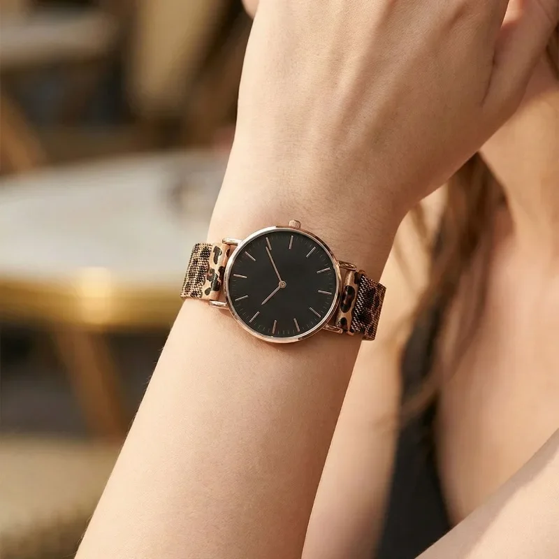 Luxury Watches for Women Fashion Stainless Steel Mesh Leopard Strap Quartz Wristwatch Simple Casual Ladies Watch Montre Femme
Luxury Watches for Women Fashion Stainless Steel Mesh Leopard Strap Quartz Wristwatch Simple Casual Ladies Watch Montre Femme