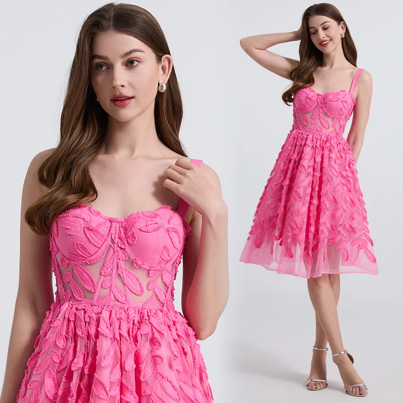 Embroidered lace mesh slim fit fishbone steel ring sling strapless large swing multi-layer dress Sexy lace up skirt
Embroidered lace mesh slim fit fishbone steel ring sling strapless large swing multi-layer dress Sexy lace up skirt