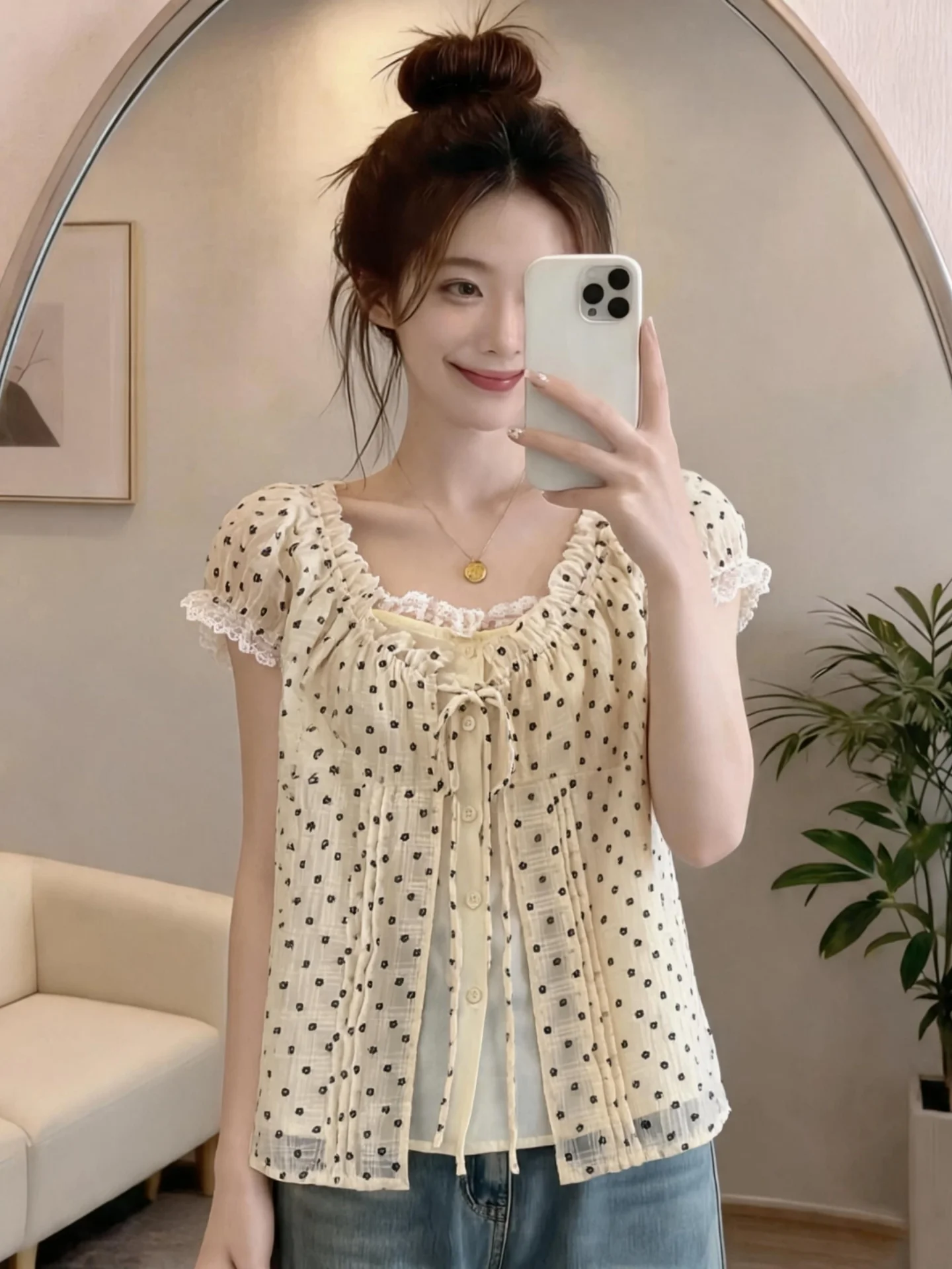 Polka Dot Short Sleeve Lace Splice Base Layer Shirt Women's Summer Fashion plus Size Slimming Fake Two-Piece Blouse
Polka Dot Short Sleeve Lace Splice Base Layer Shirt Women's Summer Fashion plus Size Slimming Fake Two-Piece Blouse